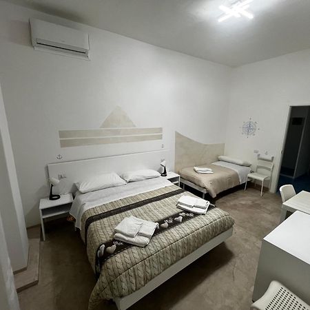 Bed and Breakfast La Piazza Beb Тропеа Екстер'єр фото