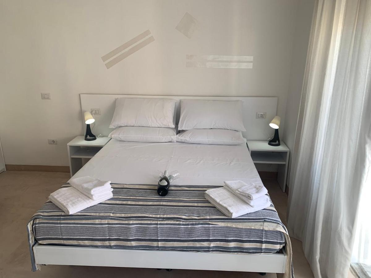 Bed and Breakfast La Piazza Beb Тропеа Екстер'єр фото