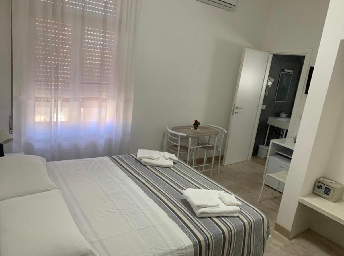 Bed and Breakfast La Piazza Beb Тропеа Екстер'єр фото