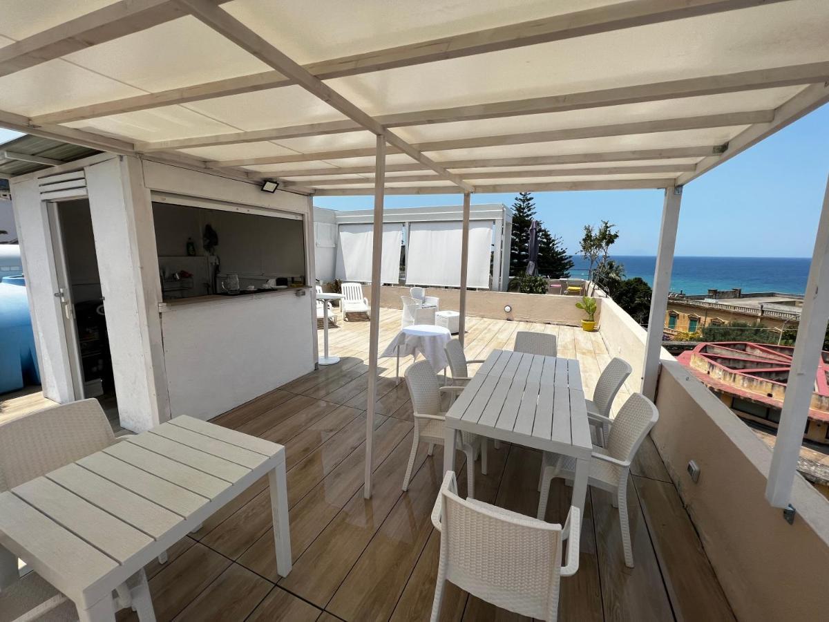 Bed and Breakfast La Piazza Beb Тропеа Екстер'єр фото