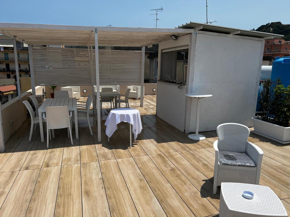 Bed and Breakfast La Piazza Beb Тропеа Екстер'єр фото